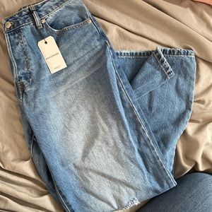 Boyfriend jeans size 30 fits smaller sizes